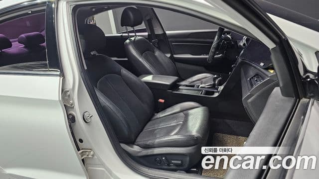 Hyundai LF Sonata Special, 2016 11