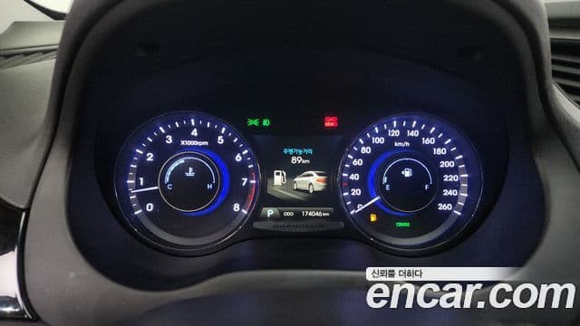 Hyundai Grandeur HG Modern, 2014 8