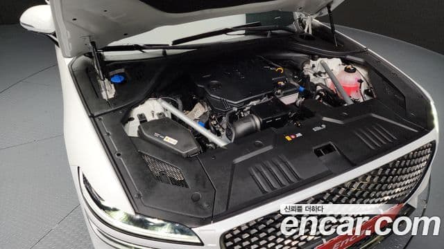 Genesis GV70, 2022 6