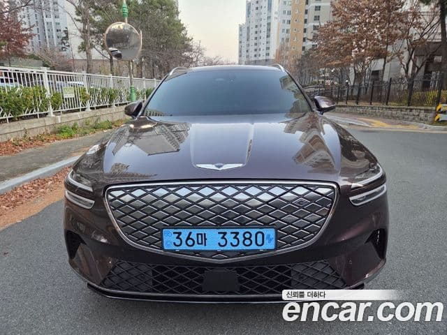 Genesis electrified GV70 e-AWD, 2022 1