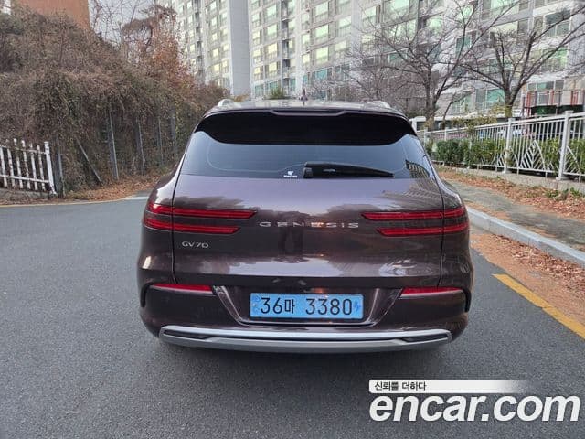 Genesis electrified GV70 e-AWD, 2022 4