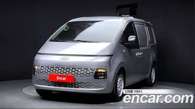 Hyundai Staria Smart, 2022 1
