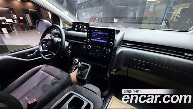 Hyundai Staria Smart, 2022 6