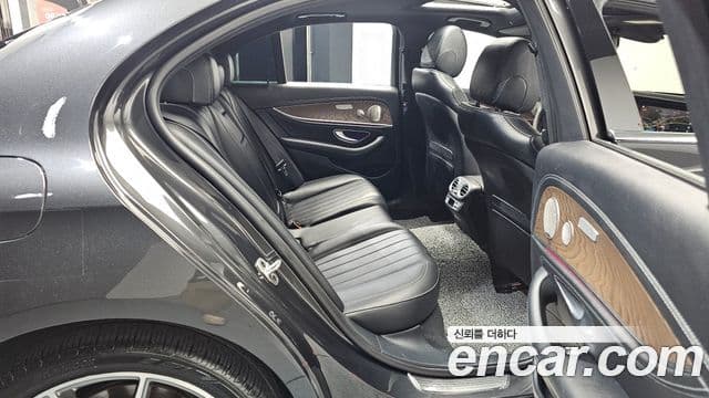 Mercedes-Benz E-класс W213 Exclusive, 2022 12