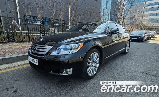 Lexus LS600hL XF40, 2011 1