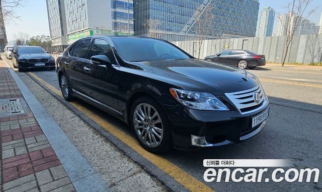 Lexus LS600hL XF40, 2011 3
