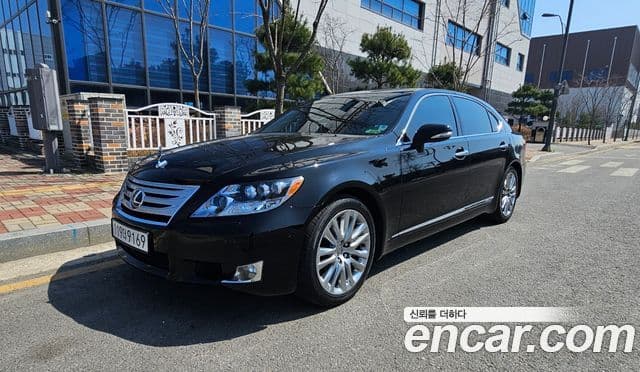 Lexus LS600hL XF40, 2011 4