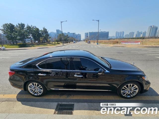 Lexus LS600hL XF40, 2011 7