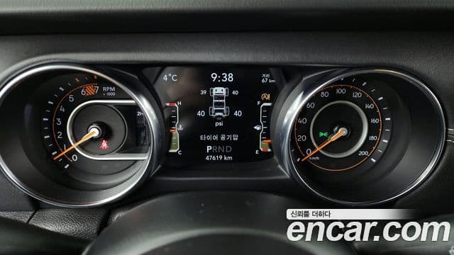 Jeep Wrangler (JL) 2.0 Overland 4도어, 2019 8