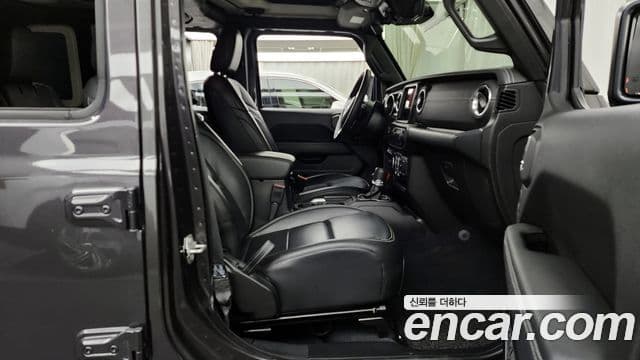 Jeep Wrangler (JL) 2.0 Overland 4도어, 2019 11