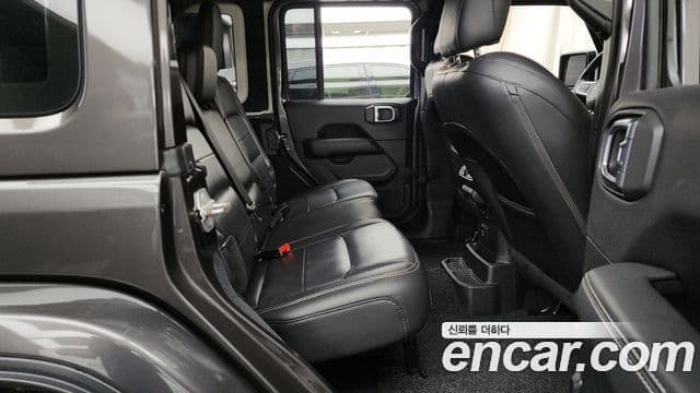 Jeep Wrangler (JL) 2.0 Overland 4도어, 2019 12