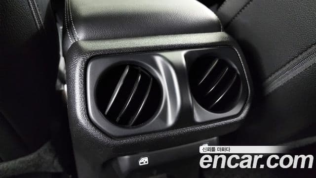 Jeep Wrangler (JL) 2.0 Overland 4도어, 2019 19