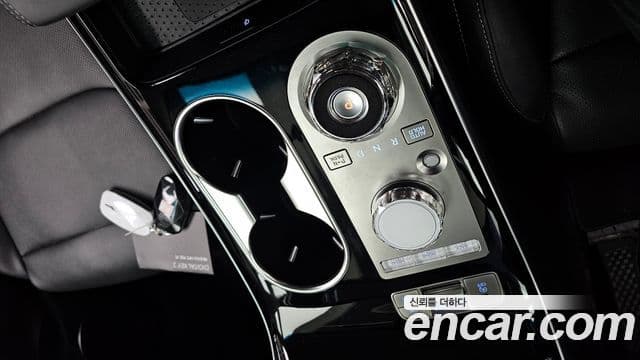 Genesis GV70, 2025 9