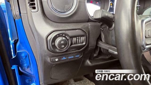 Jeep Wrangler (JL) 2.0 Overland Power top 4도어 4xe, 2022 18