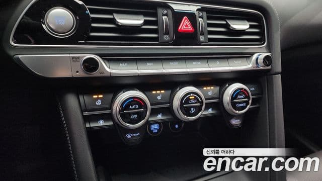 Genesis The / новый New G70 슈팅브레이크, 2023 17