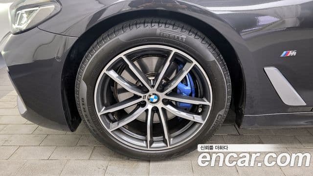 BMW 5시리즈 (G30) 520i M Sport, 2023 все фото