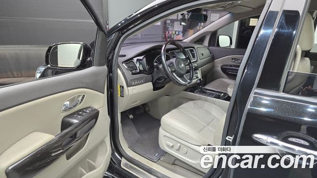Kia All New Carnival President, 2016 10