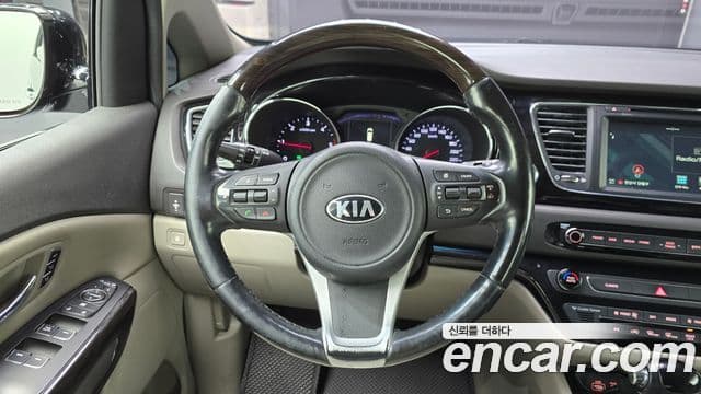 Kia All New Carnival President, 2016 13