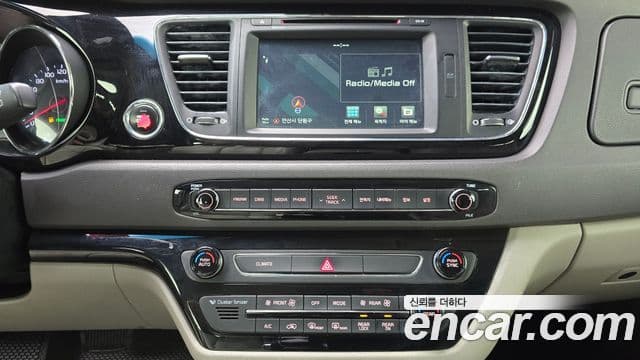 Kia All New Carnival President, 2016 17