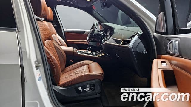 BMW X7 (G07) xDrive 40i M Sport 6인승, 2021 10
