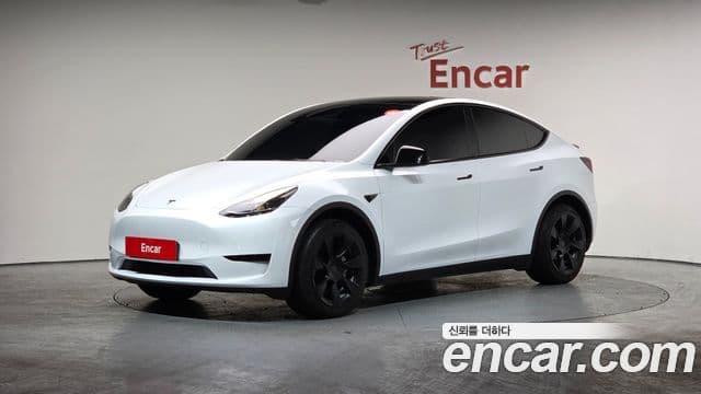 Tesla модель Y, 2024 1