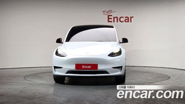 Tesla модель Y, 2024 3