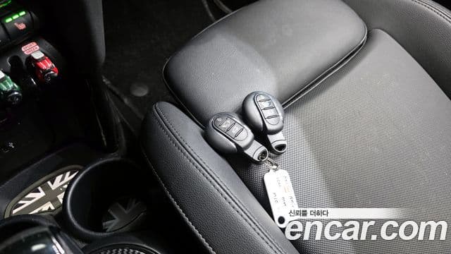 Mini Cooper 3세대, 2024 19