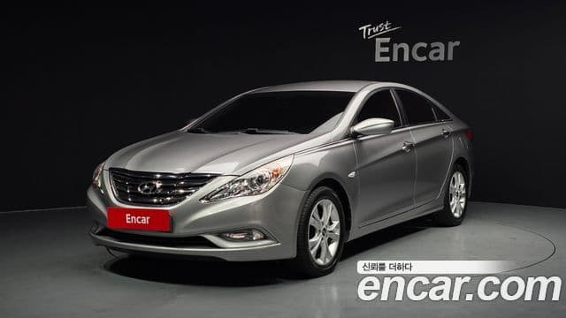 Hyundai YF Sonata Premier, 2011 1