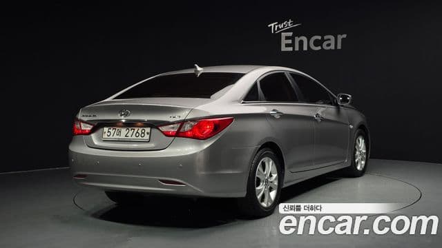 Hyundai YF Sonata Premier, 2011 2