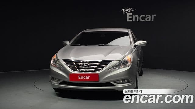 Hyundai YF Sonata Premier, 2011 3