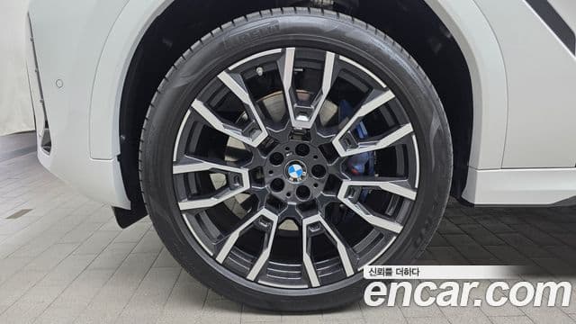 BMW X6 (G06) xDrive40i M Sport, 2025 все фото