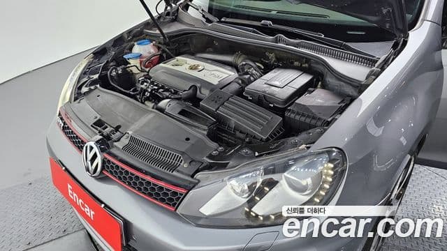 Volkswagen Гольф 6세대 2.0 GTI 5도어, 2011 6
