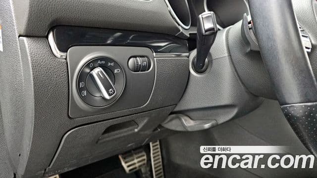 Volkswagen Гольф 6세대 2.0 GTI 5도어, 2011 15