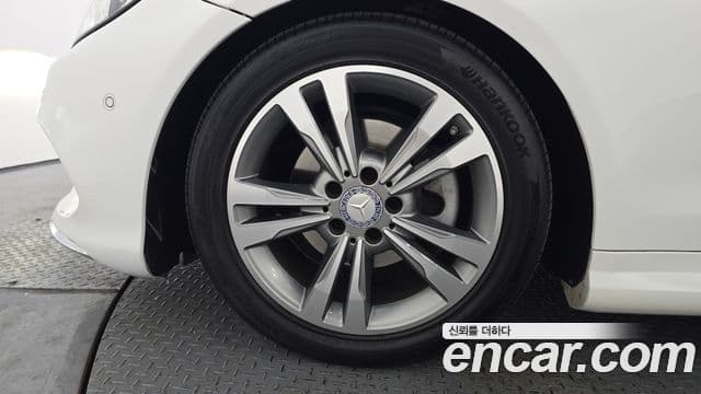 Mercedes-Benz E-класс W212 E200 кабриолет, 2014 все фото