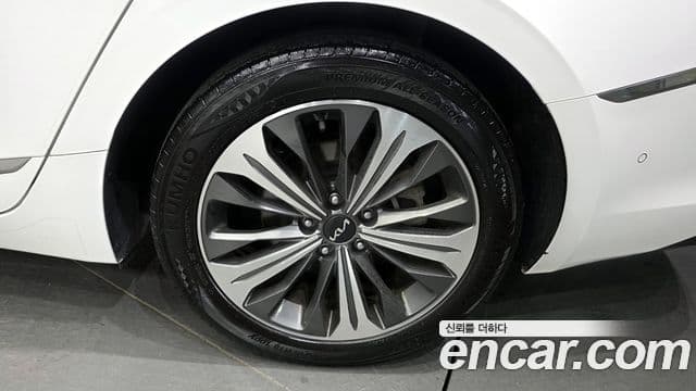 Kia K8 гибрид Noblesse, 2022 все фото