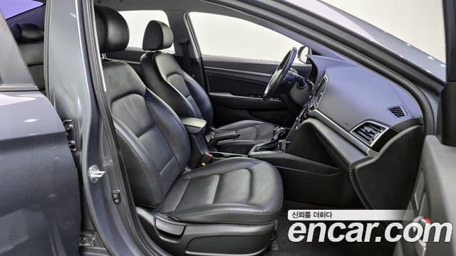 Hyundai Avante AD 1.6 GDI Smart, 2017 10