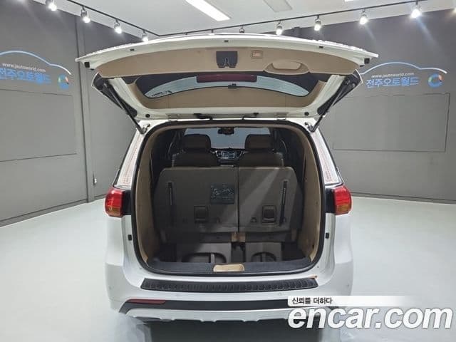 Kia All New Carnival President, 2016 18