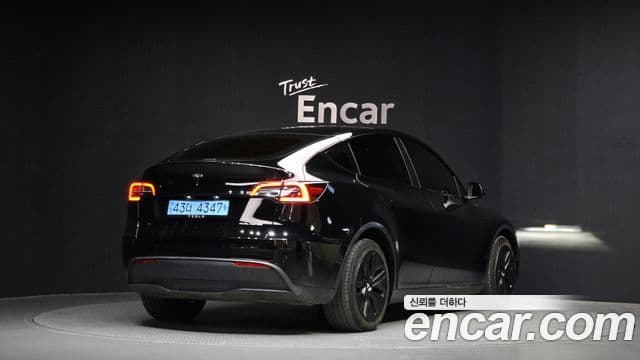 Tesla модель Y Long Range AWD, 2024 2