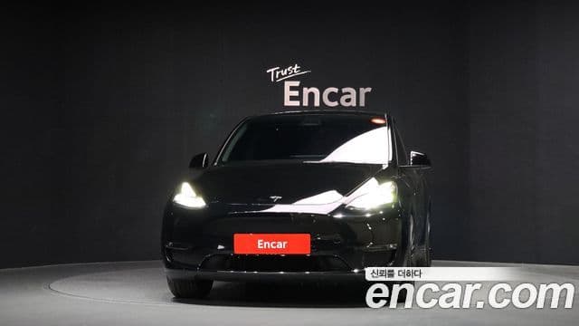 Tesla модель Y Long Range AWD, 2024 3