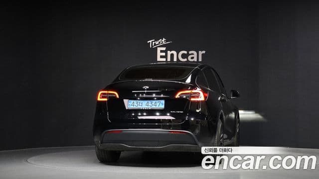 Tesla модель Y Long Range AWD, 2024 4