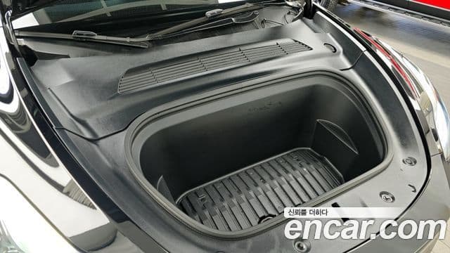 Tesla модель Y Long Range AWD, 2024 6