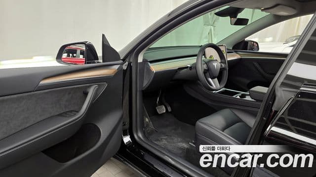 Tesla модель Y Long Range AWD, 2024 10