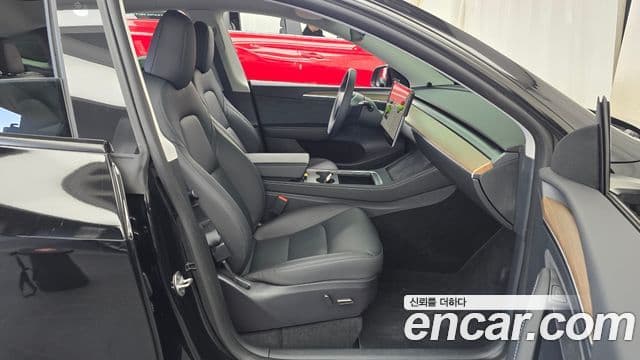 Tesla модель Y Long Range AWD, 2024 11