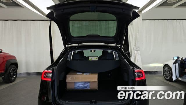 Tesla модель Y Long Range AWD, 2024 20