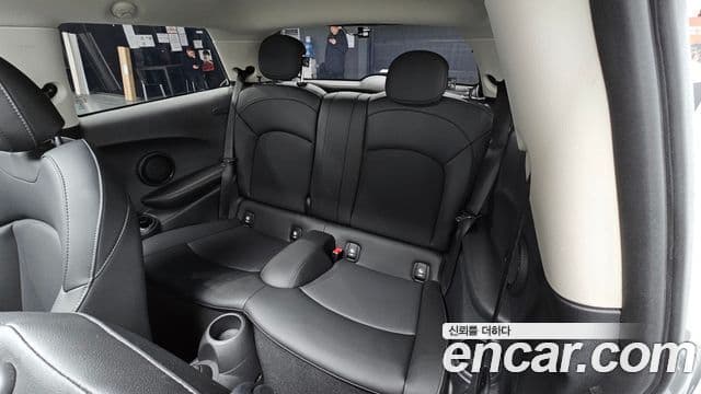 Mini Cooper 3세대, 2019 12
