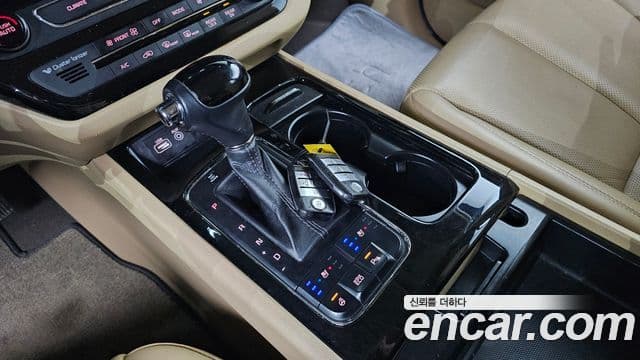 Kia All New Carnival President, 2016 9