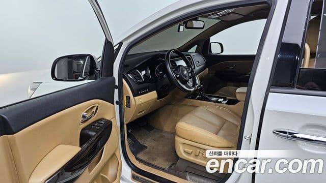 Kia All New Carnival President, 2016 10