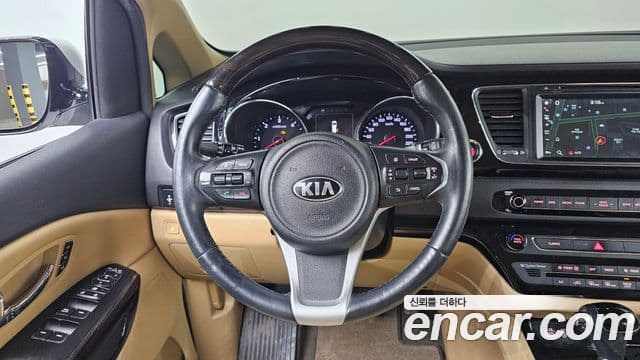 Kia All New Carnival President, 2016 11