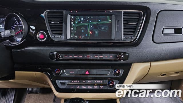 Kia All New Carnival President, 2016 12