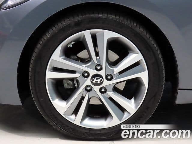 Hyundai Avante AD 1.6 GDI Value Plus, 2018 20